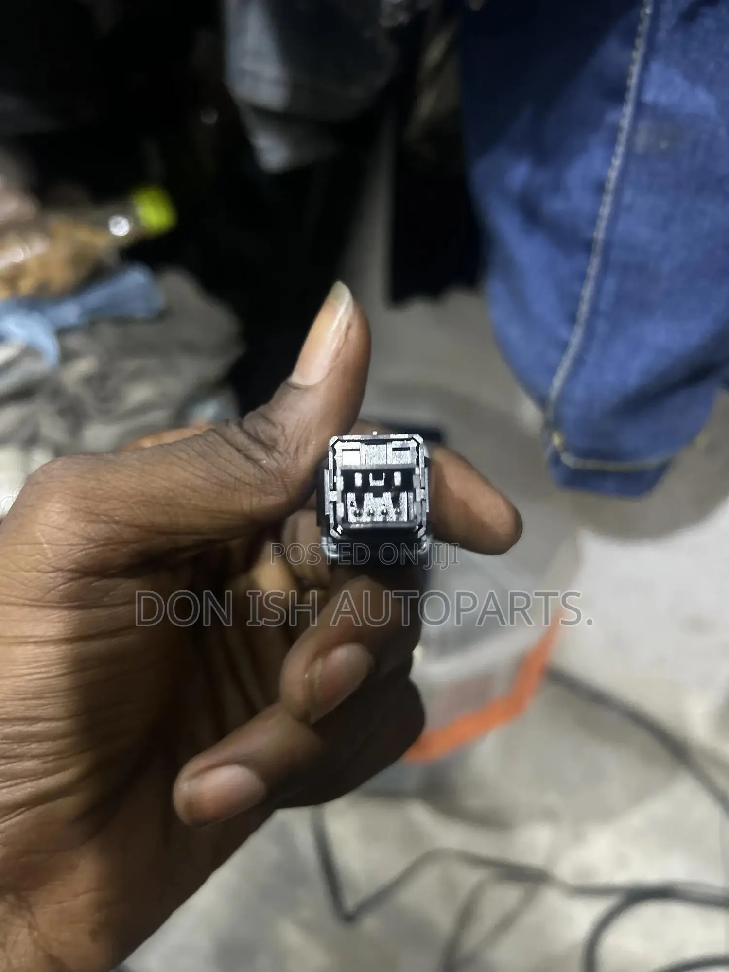 Civic 17 Boot Switch
