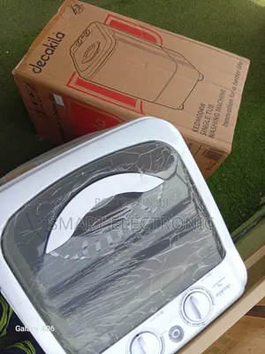 Portable and Practical 7kg Washing Machine for Modern Living.