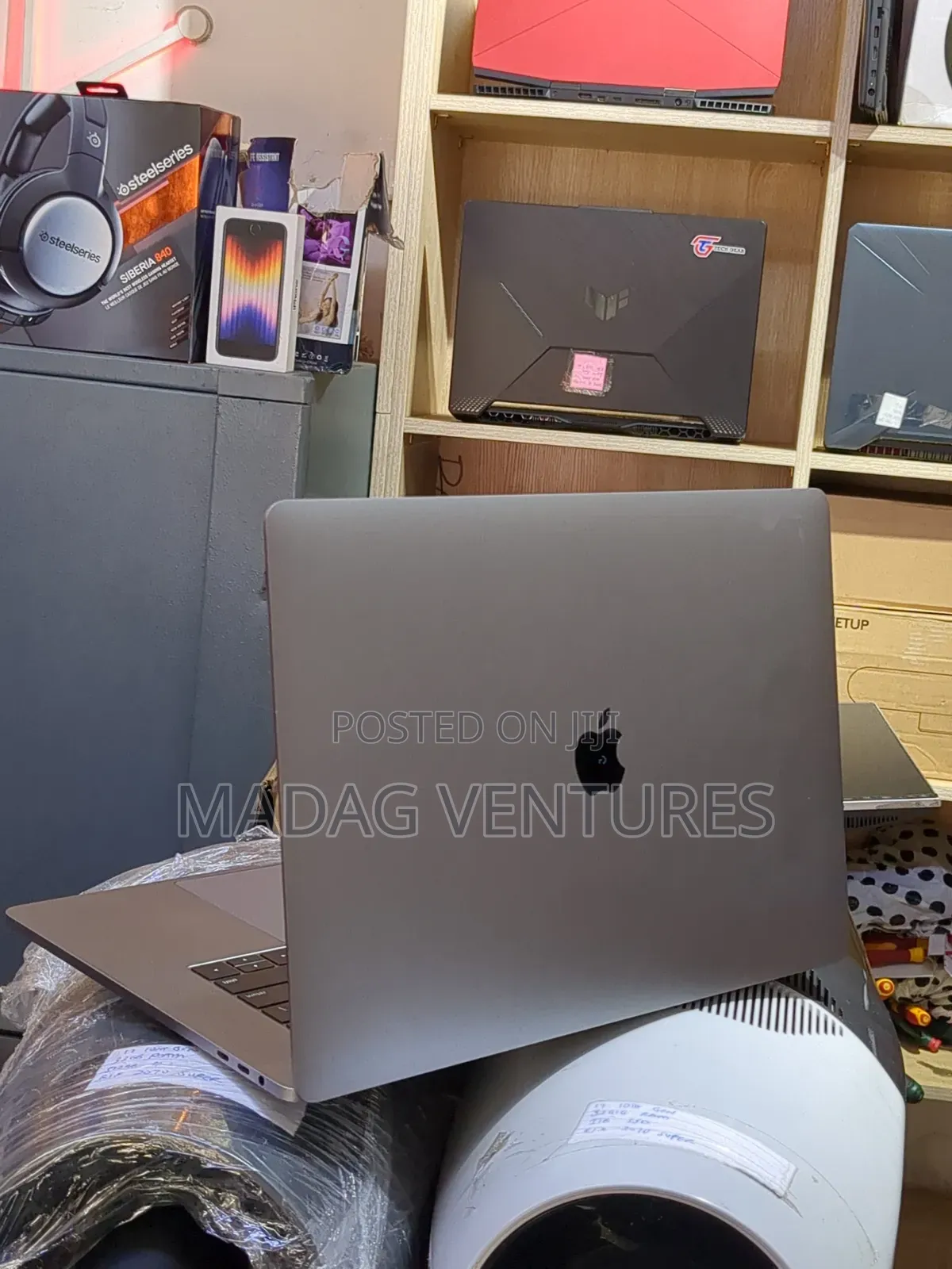 Laptop Apple MacBook Pro 2018 16GB Intel Core I7 SSD 512GB