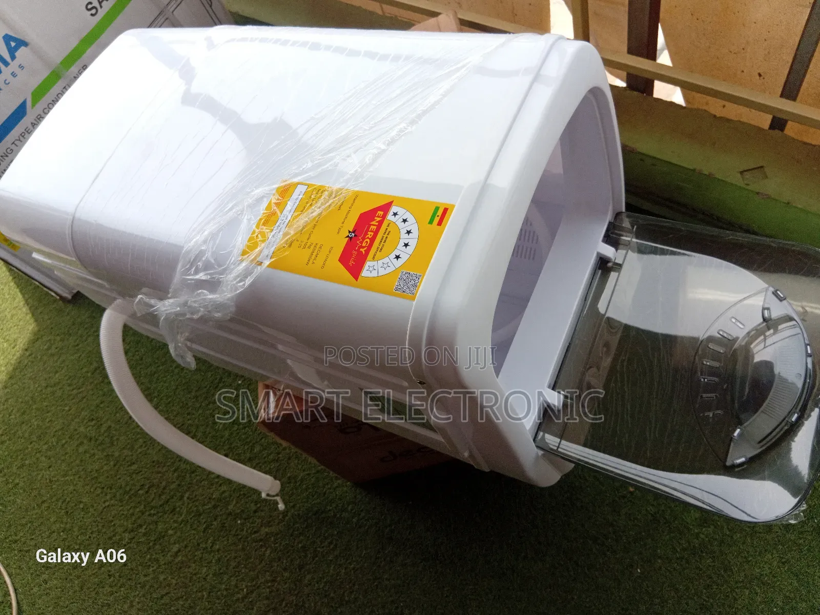 Space-Ef Washer Offering Dependable Performance With a 7kg Load Size.