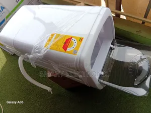 Space-Ef Washer Offering Dependable Performance With a 7kg Load Size.