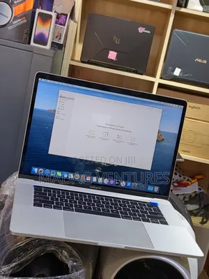 Laptop Apple MacBook Pro 2017 16GB Intel Core I7 SSD 512GB