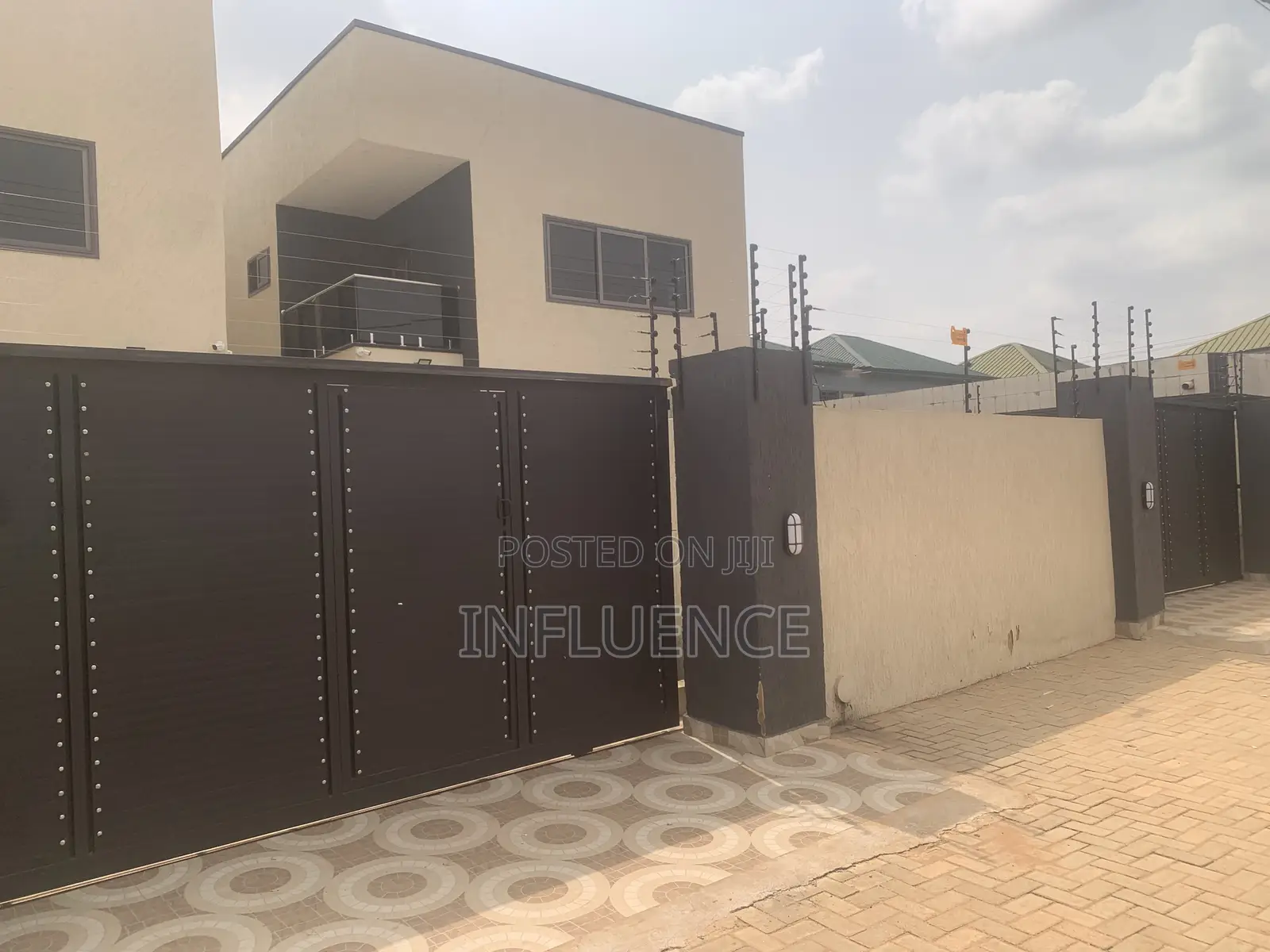 4bdrm House in Botwe, East Legon for sale