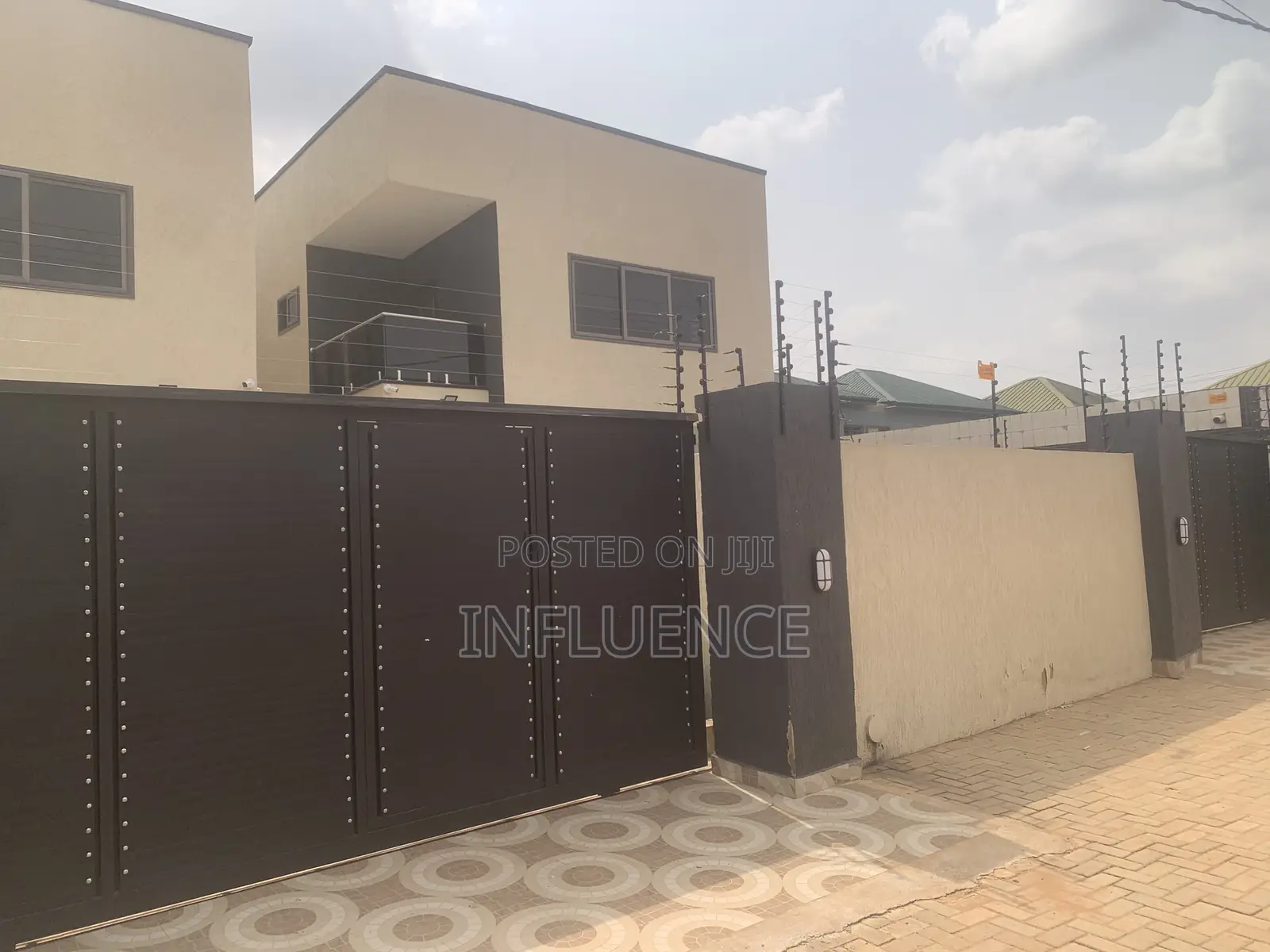 4bdrm House in Botwe, East Legon for sale