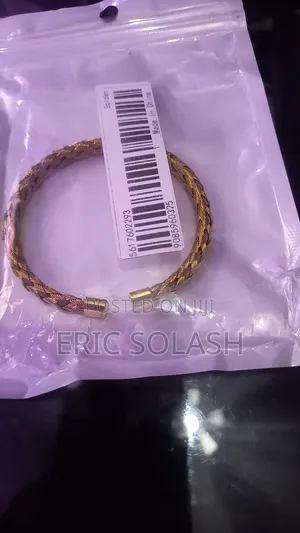 Men Bracelet Comes in Gold Plated, Fits in Every Outfit