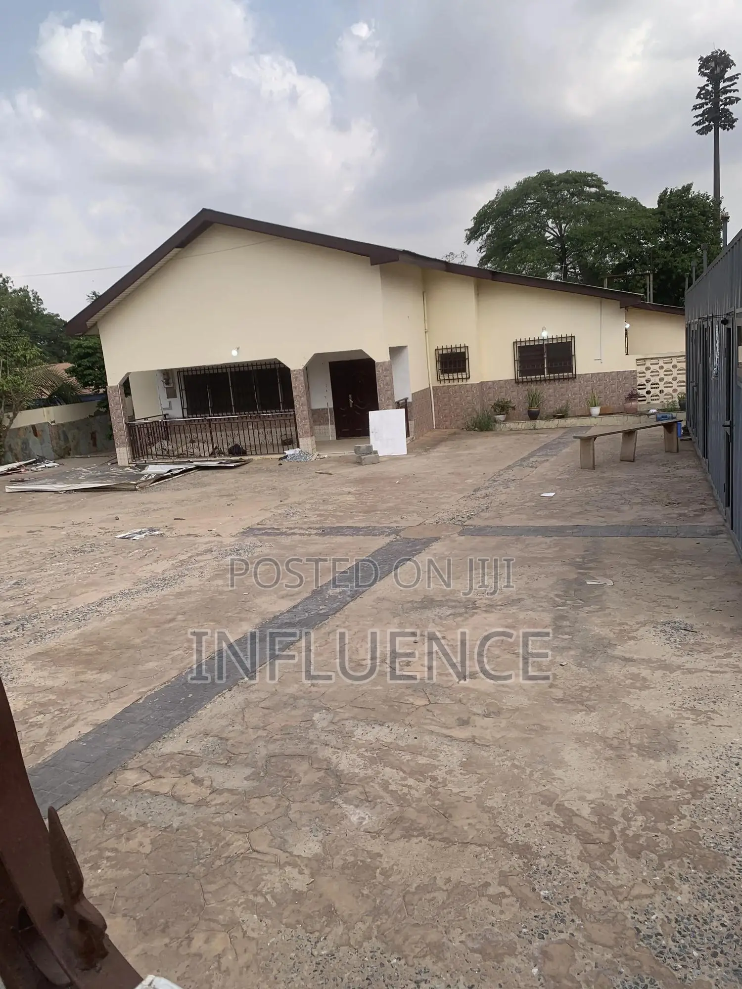4bdrm House in Botwe, East Legon for sale