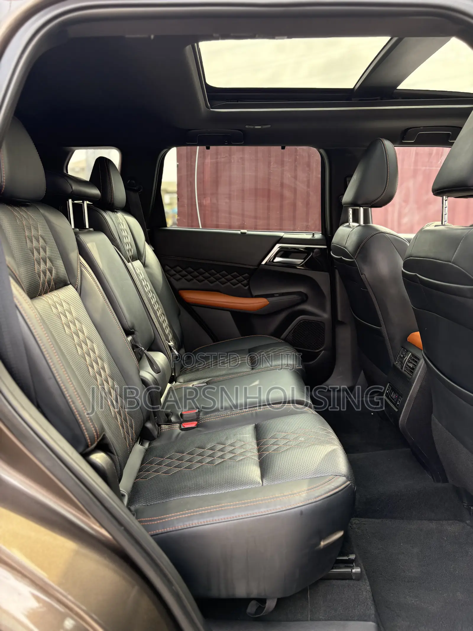 Mitsubishi Outlander SEL Launch Edition 2022 Brown