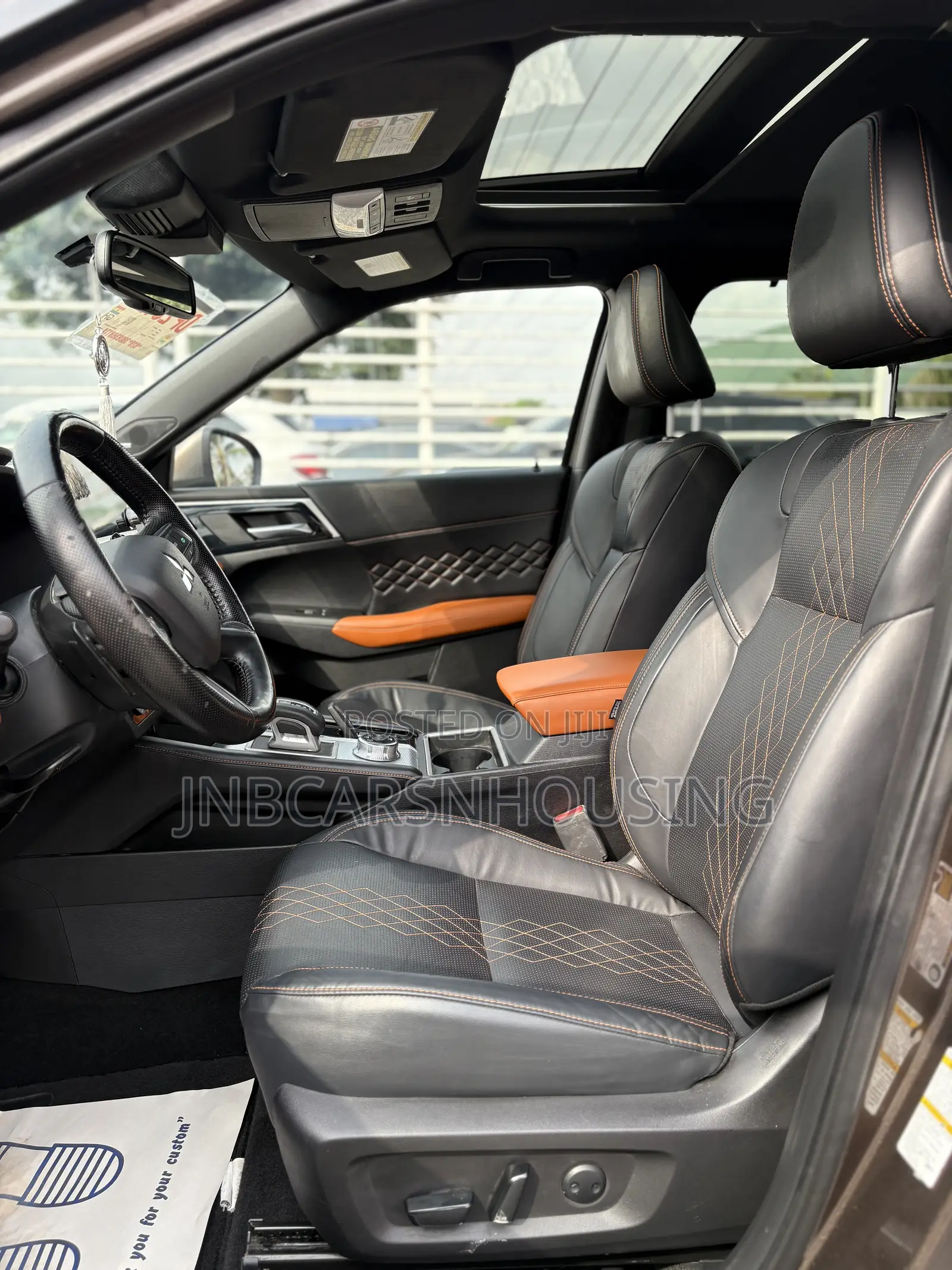 Mitsubishi Outlander SEL Launch Edition 2022 Brown