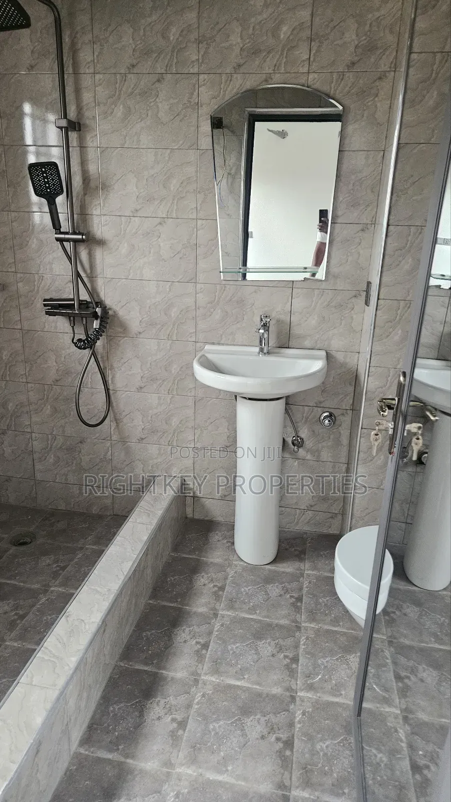 2bdrm Apartment in Asokore Mampong, Kumasi Metropolitan for rent