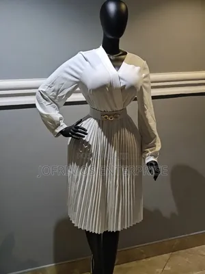 Jsk Product: Gold And Black Bbl Ladies Mannequins