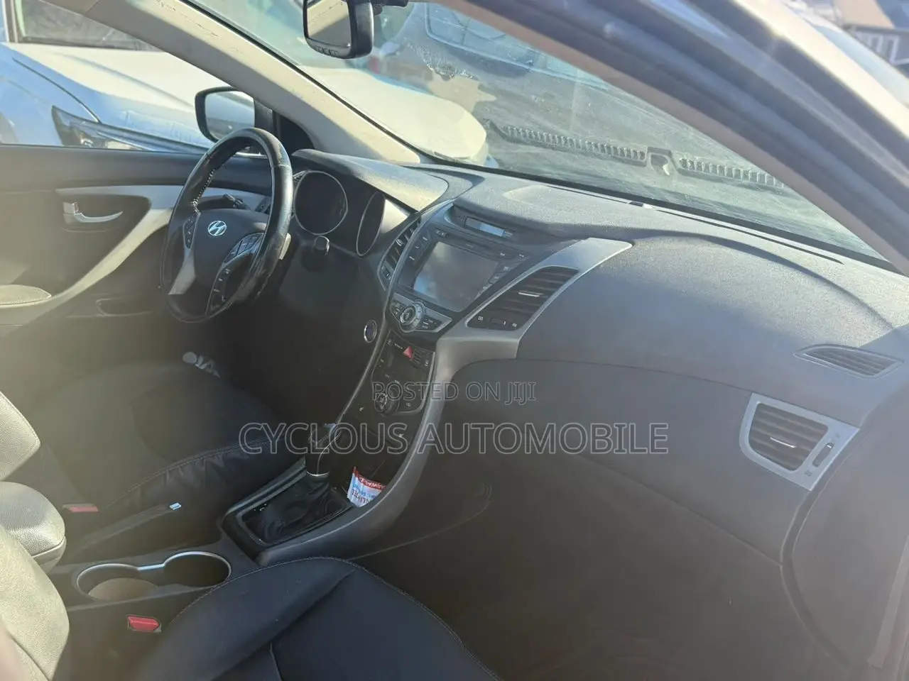 Hyundai Elantra Limited Sedan FWD (1.8L 4cyl 6A) 2016 Gray