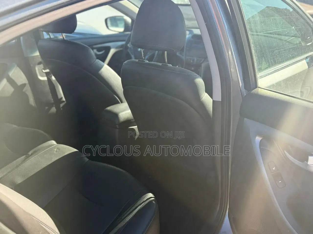 Hyundai Elantra Limited Sedan FWD (1.8L 4cyl 6A) 2016 Gray