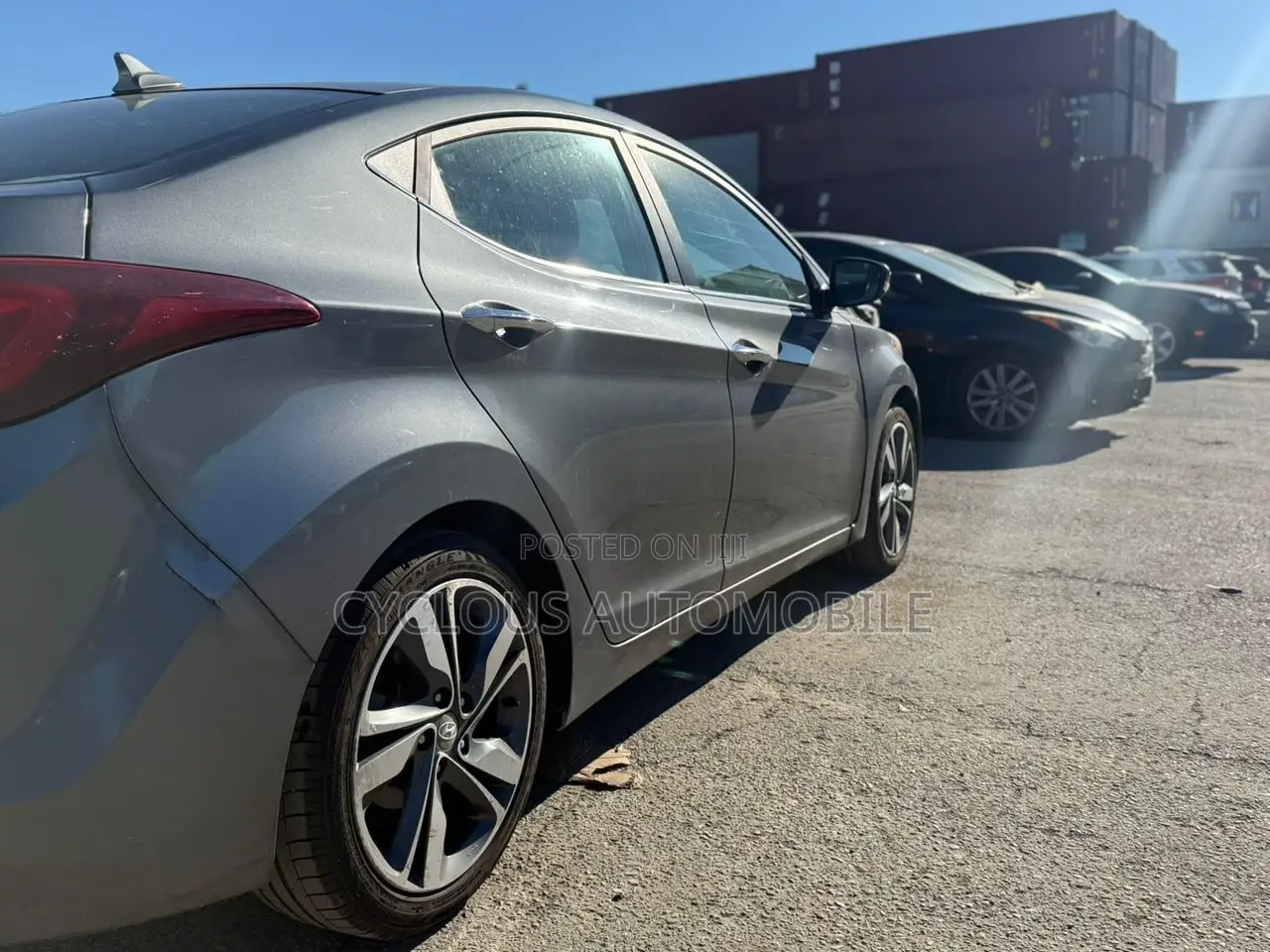 Hyundai Elantra Limited Sedan FWD (1.8L 4cyl 6A) 2016 Gray