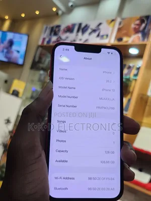Apple iPhone 13 128 GB Red