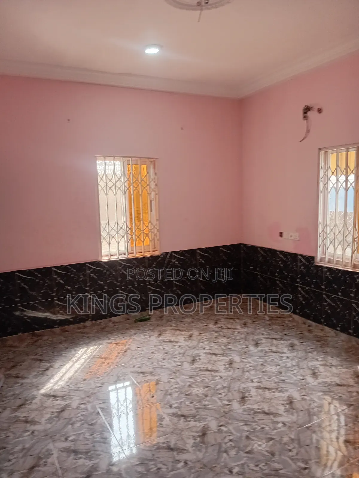 2bdrm Apartment in Kings Properties, SSNIT Flats for rent
