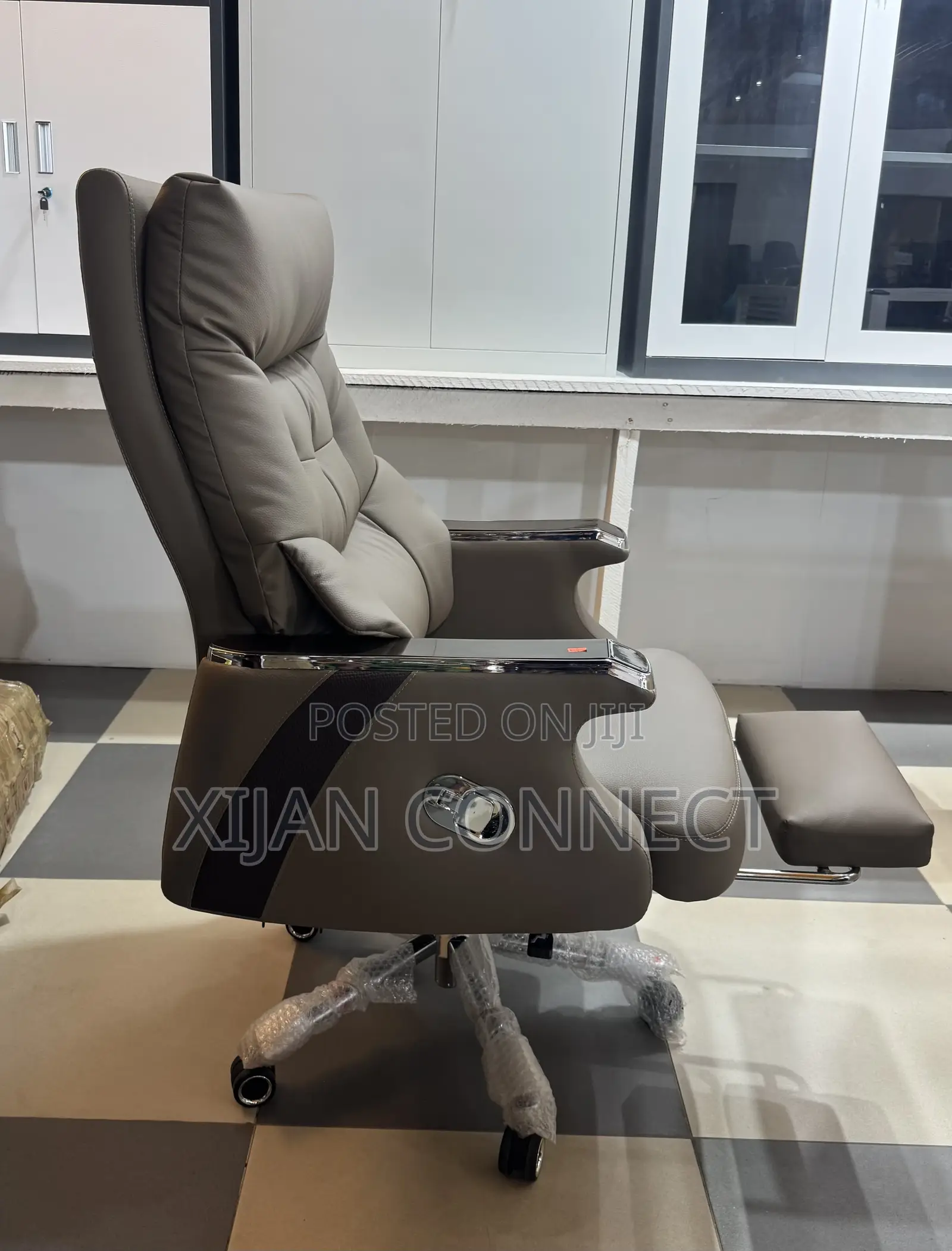 Executive Office Chair / Boss Chair – Very Comfortable Strong
