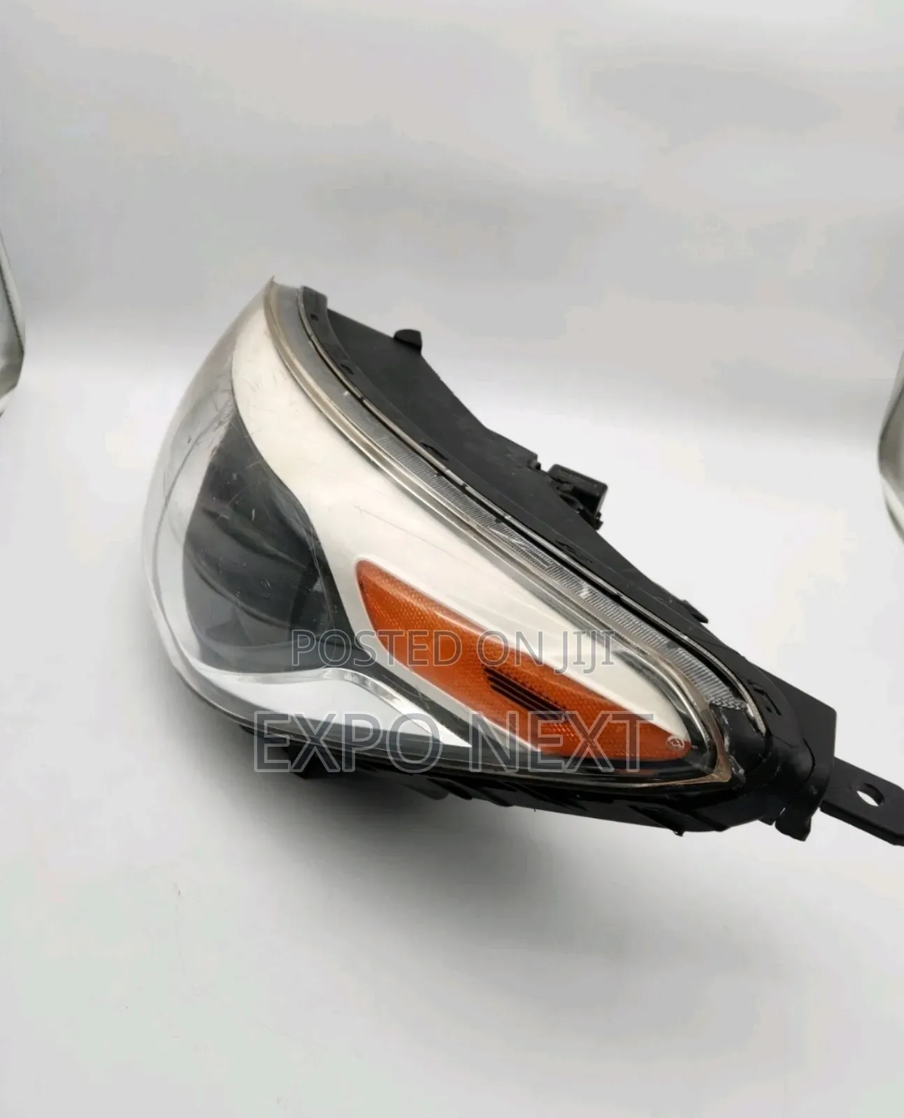 2014-2019 Kia Soul Headlight Left/Driver Side Halogen W/O Accents Oem