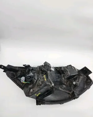 2014-2019 Kia Soul Headlight Left/Driver Side Halogen W/O Accents Oem