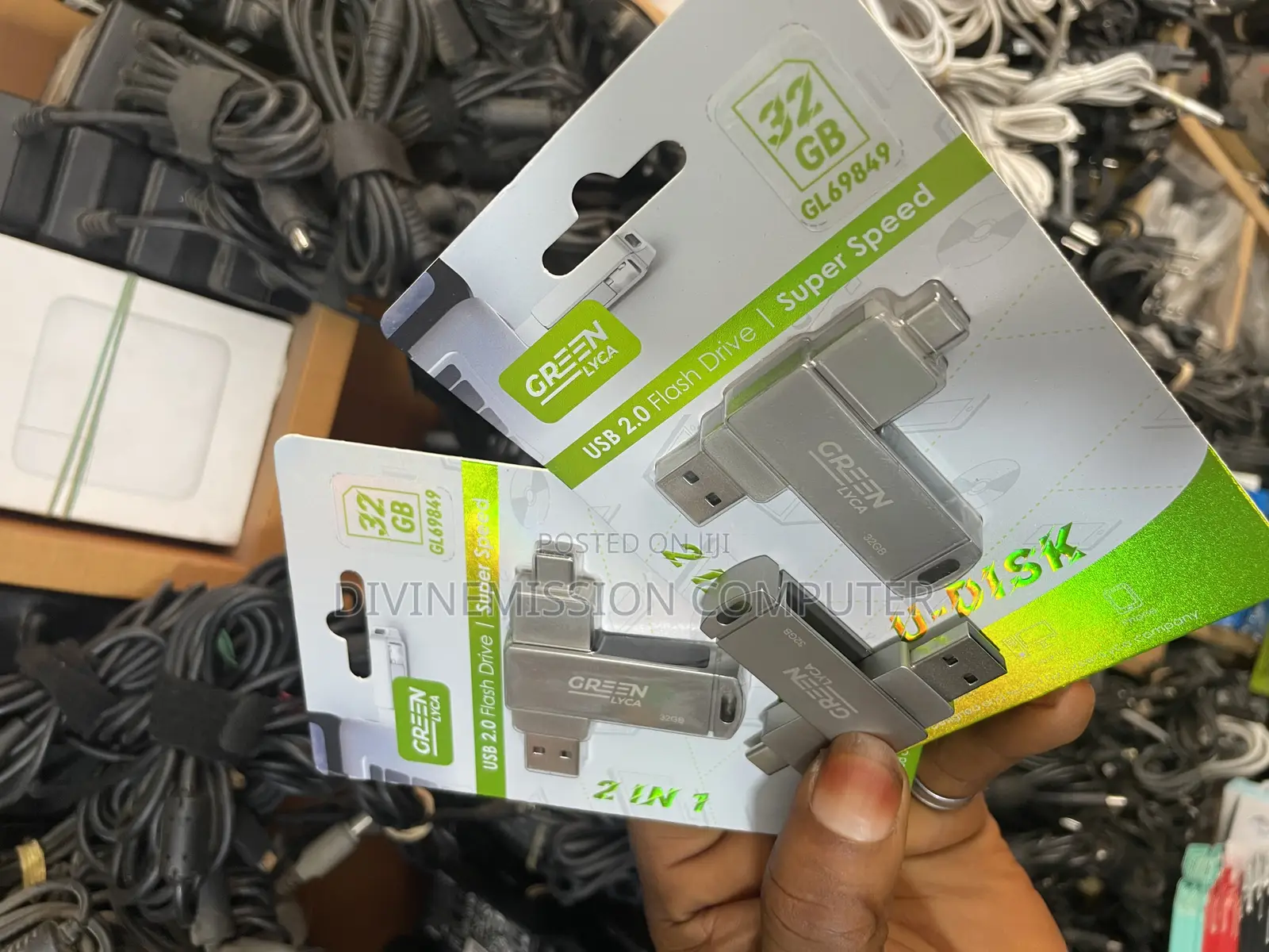 Green Lyca Usb 2.0 Flash Drive, 32gig.2 in 1 Type C and Usb Meter.