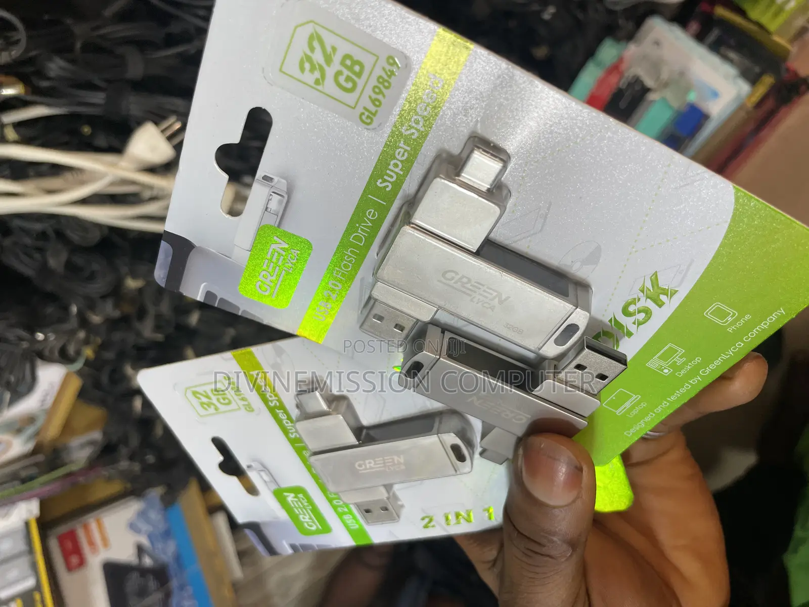 Green Lyca Usb 2.0 Flash Drive, 32gig.2 in 1 Type C and Usb Meter.
