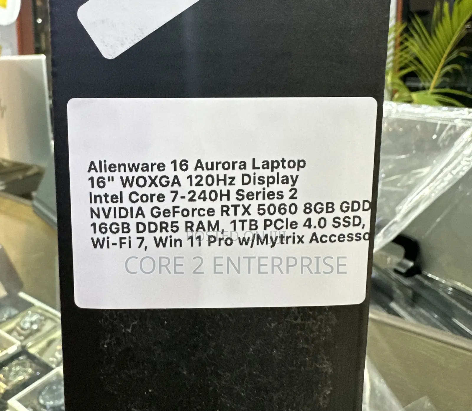 New Laptop Dell Alienware 16 Aurora 16GB Intel Core 7 SSD 1T