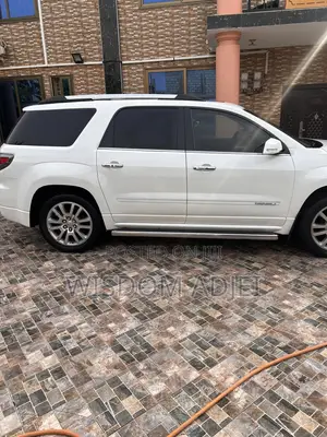 GMC Acadia Denali AWD 2014 White