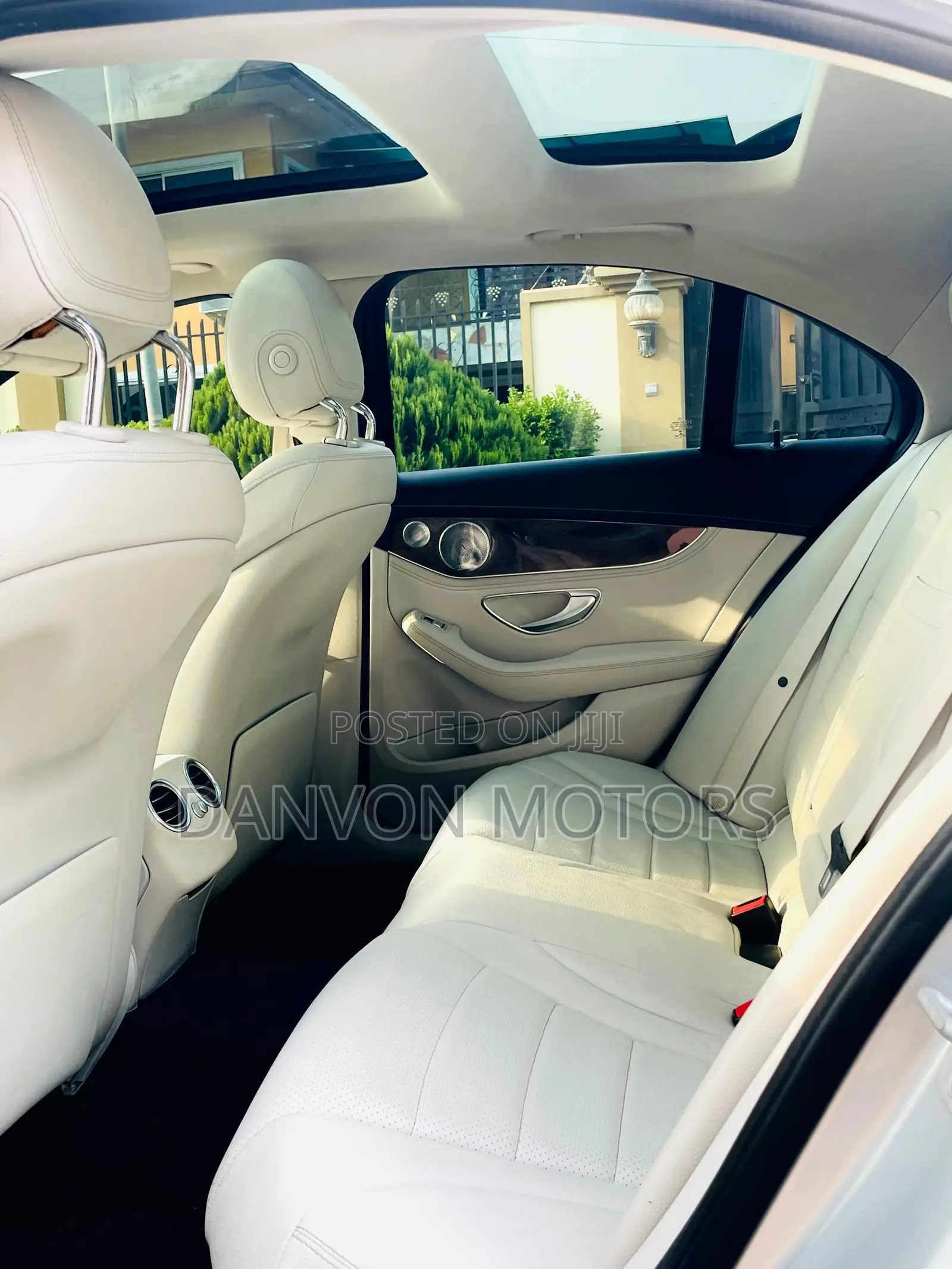 Mercedes-Benz C300 Sport 4Matic Sedan AWD (2.0L 4cyll 7A) 2016 Silver