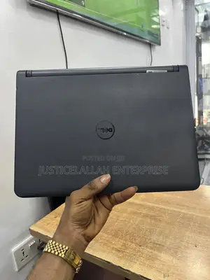 Laptop Dell Latitude 3350 4GB Intel HDD 320GB