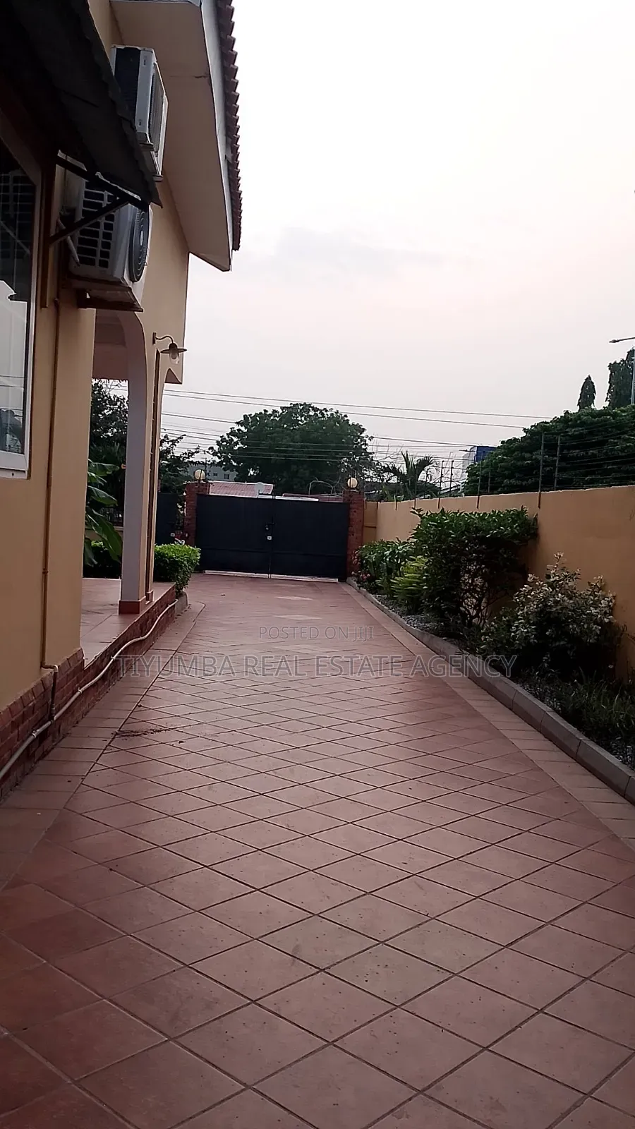 4bdrm House in Tiyumba Real Estate, West Legon for rent