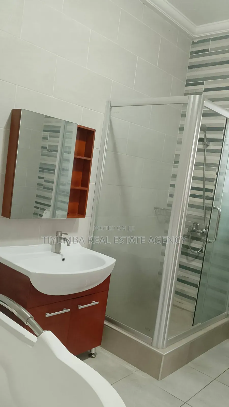 4bdrm House in Tiyumba Real Estate, West Legon for rent