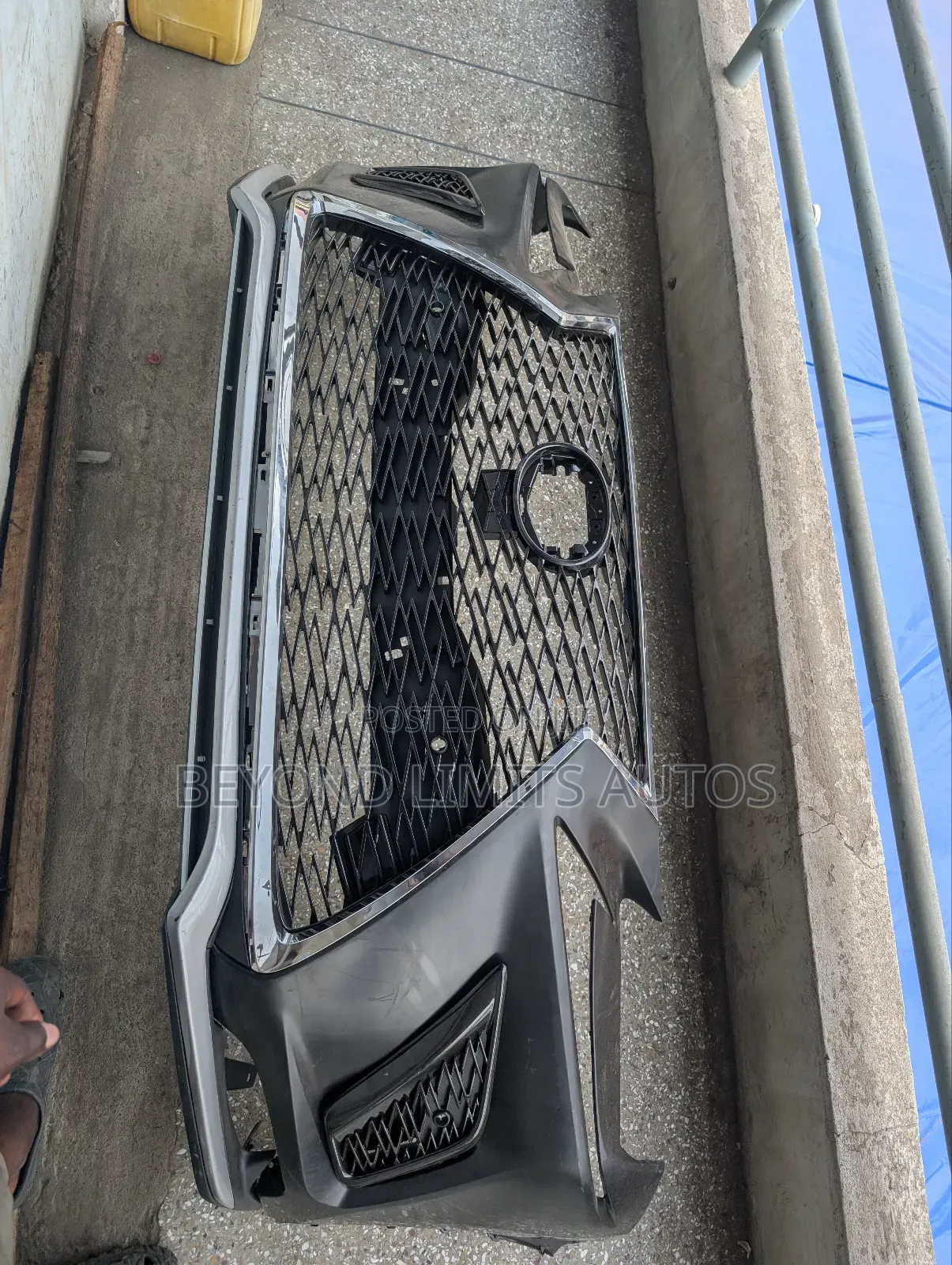 Lexus Nx 200t 2017,2018,2019,2020,2021,2022 Complete Front Bumper