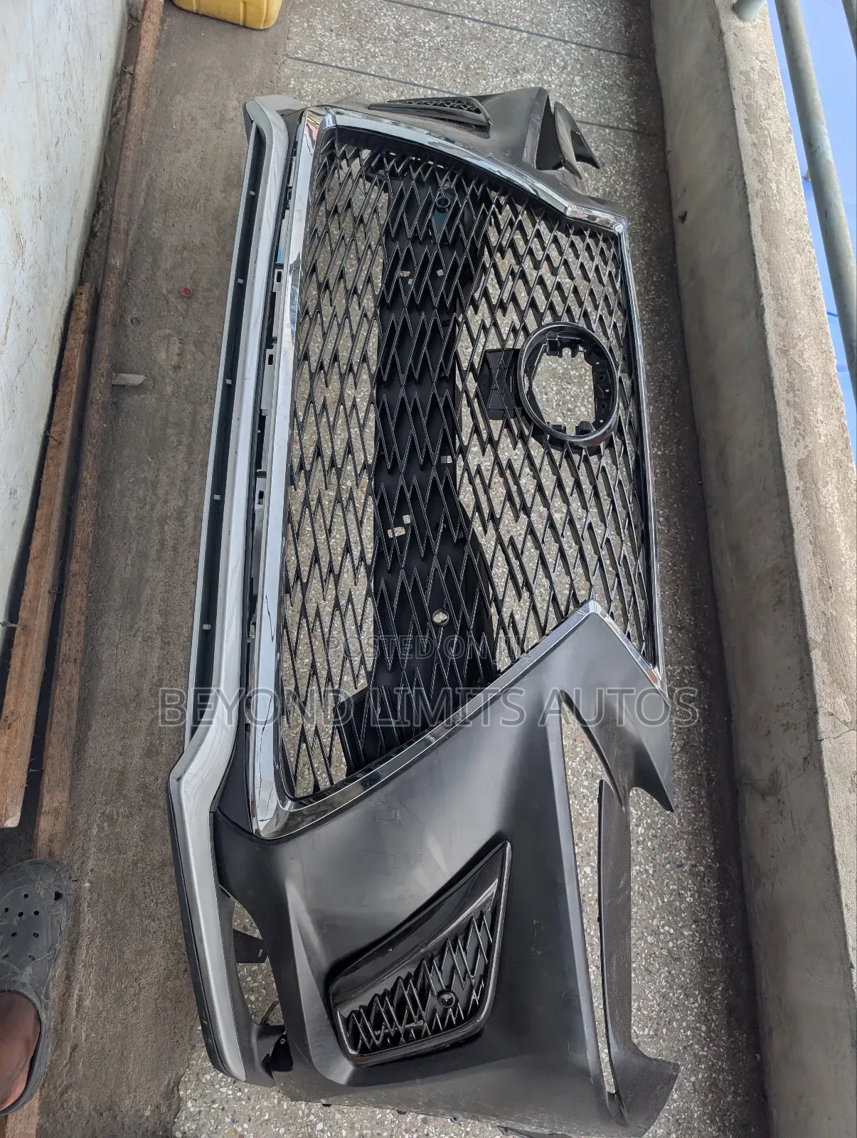 Lexus Nx 200t 2017,2018,2019,2020,2021,2022 Complete Front Bumper