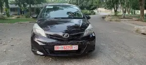 Toyota Vitz 1.3 FWD 5dr 2013 Purple