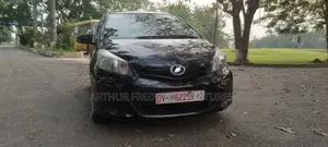 Toyota Vitz 1.3 FWD 5dr 2013 Purple