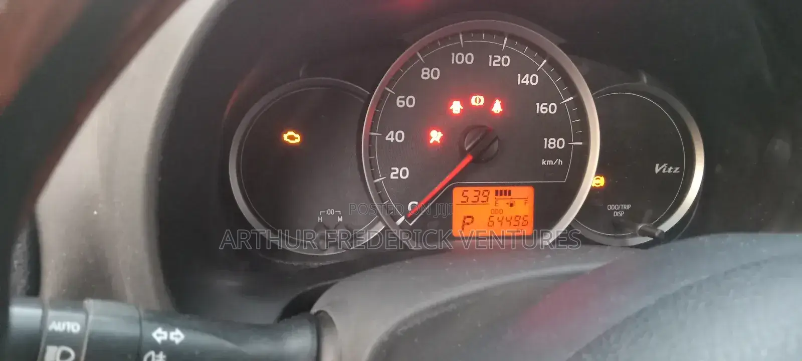 Toyota Vitz 1.3 FWD 5dr 2013 Purple