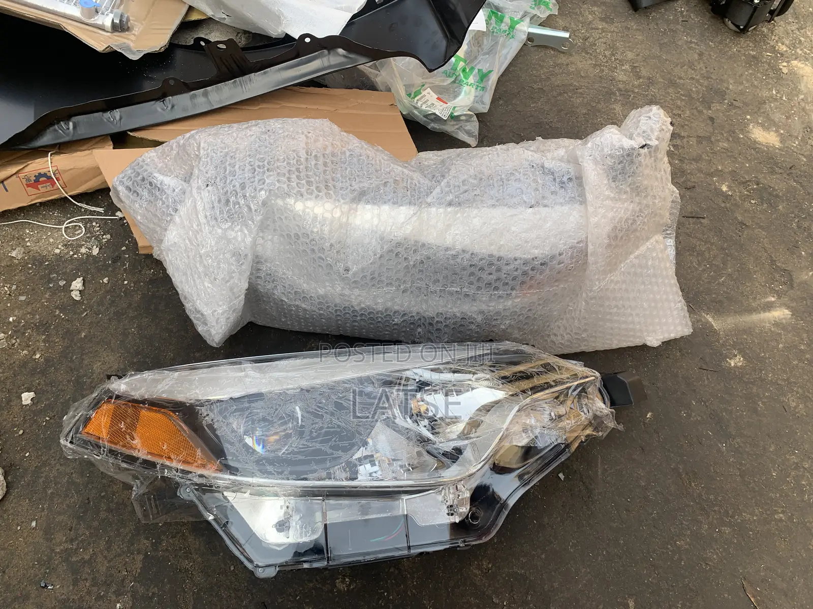 Toyota Corolla 2014,2015,2016 Headlight Pair
