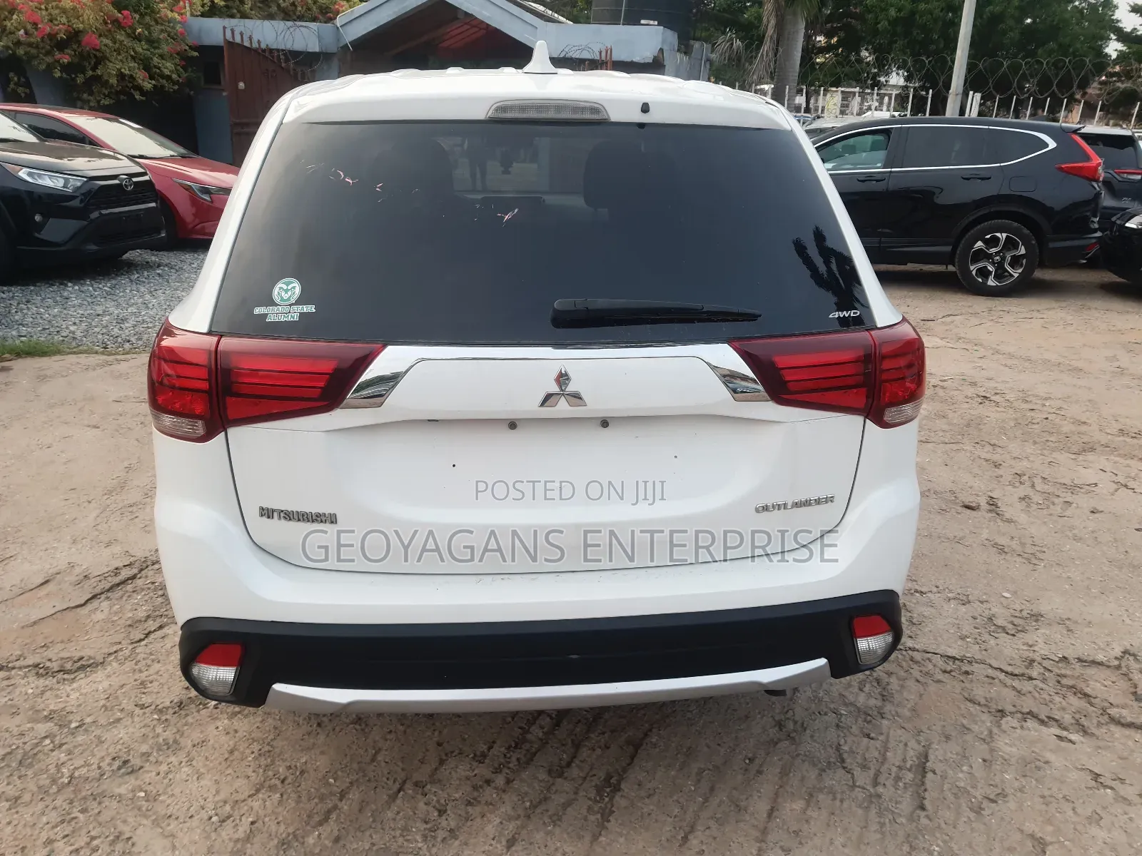 Mitsubishi Outlander SE FWD 2017 White