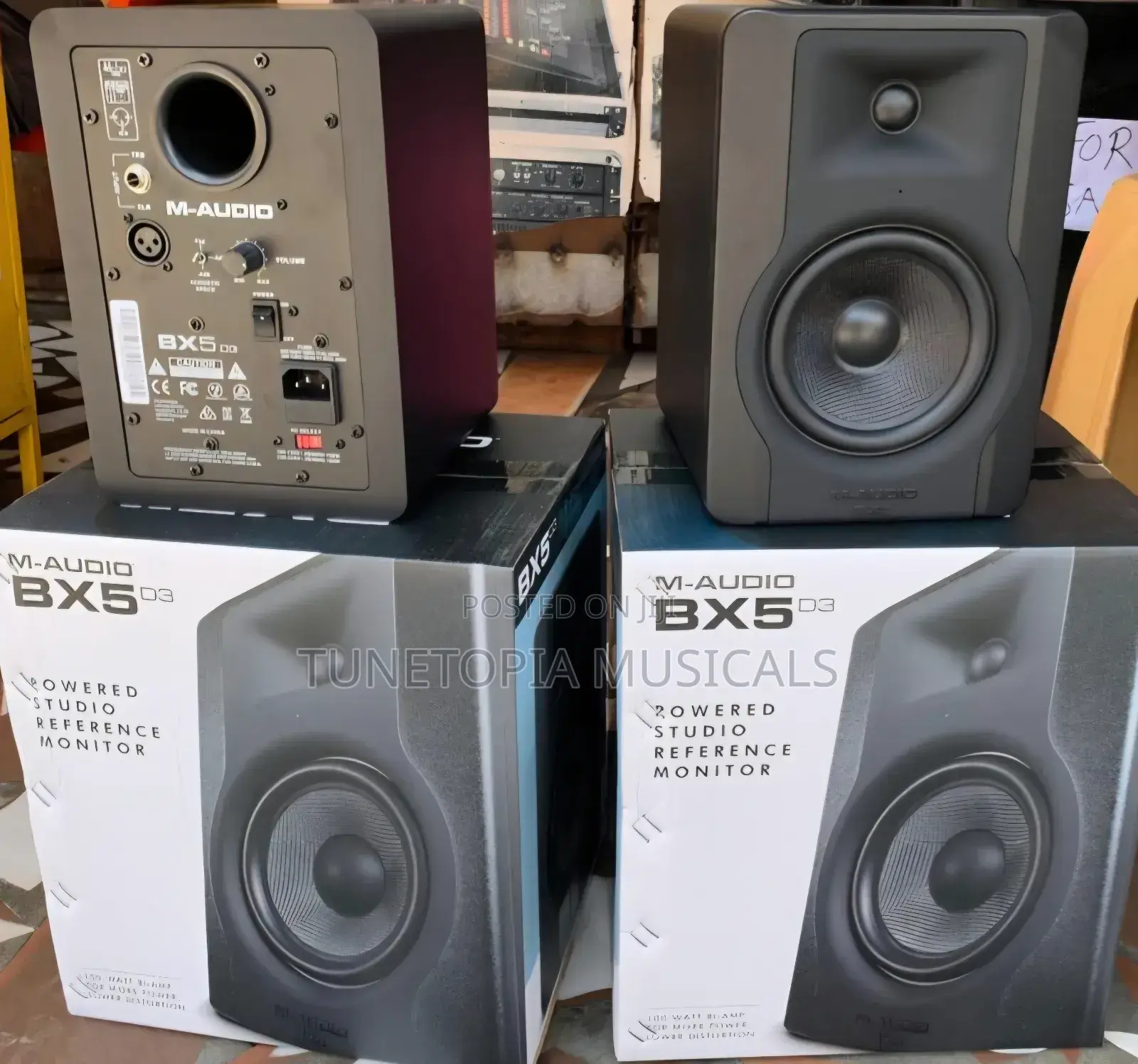 M-audio Bx5 D3 5-inch Powered Studio Monitors.
