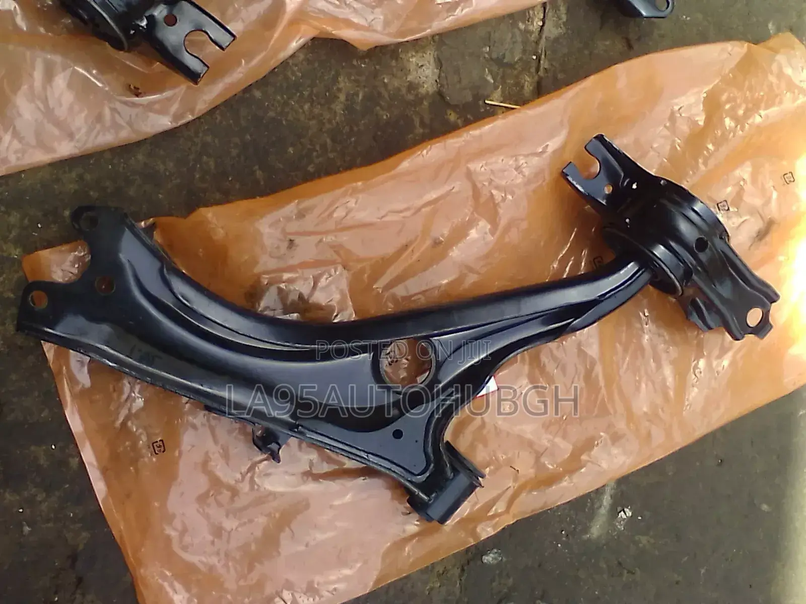 Honda Civic 2017,2018,2019,2020,2021,2022 Lower Arm Pair