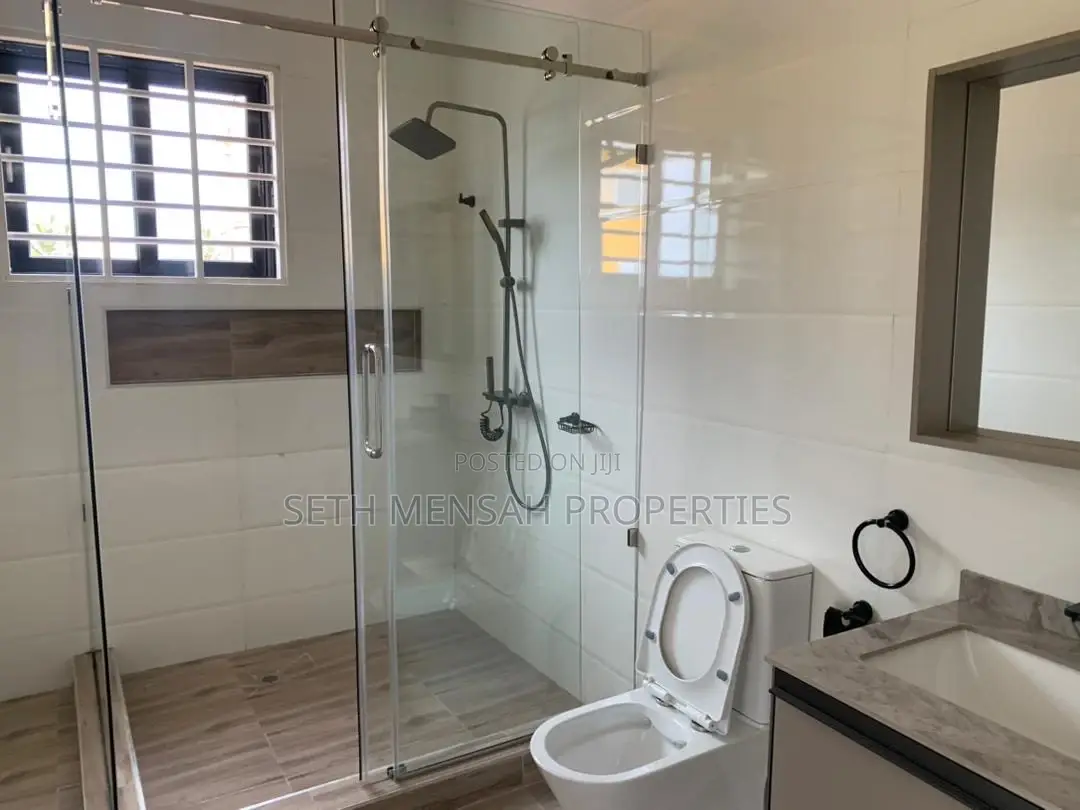 4bdrm House in Skm, Baatsona Total for sale
