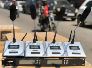 Shure Hy-04 Uhf 4-in-1 Gooseneck/Conference Wireless Microphone