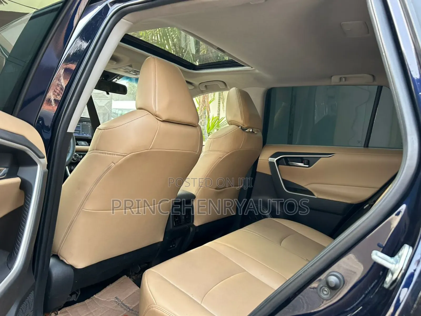 Toyota RAV4 XLE Premium 2022 Blue
