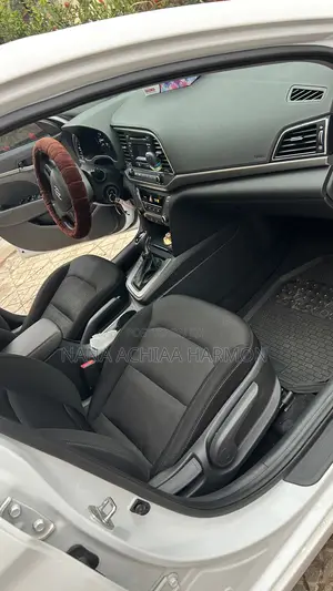 Hyundai Elantra SE 2018 White