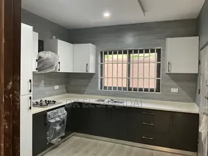 3bdrm House in Pokuase for sale