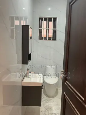 3bdrm House in Pokuase for sale