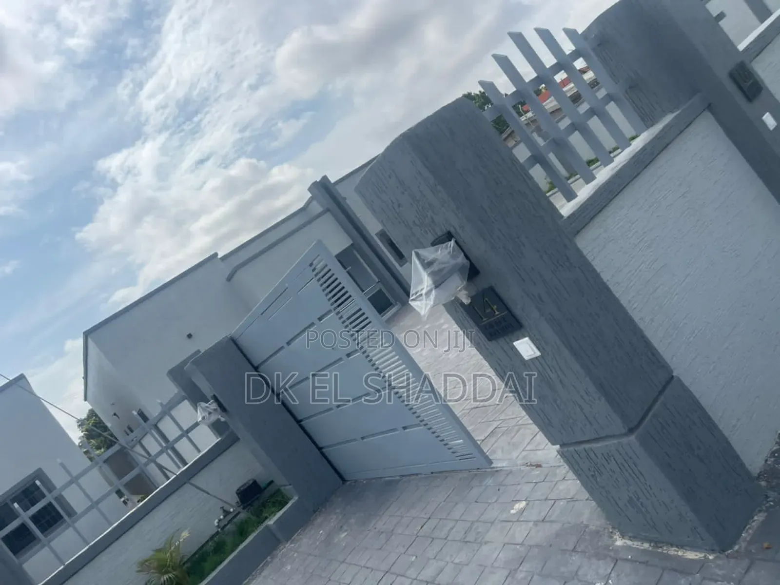 3bdrm House in Pokuase for sale