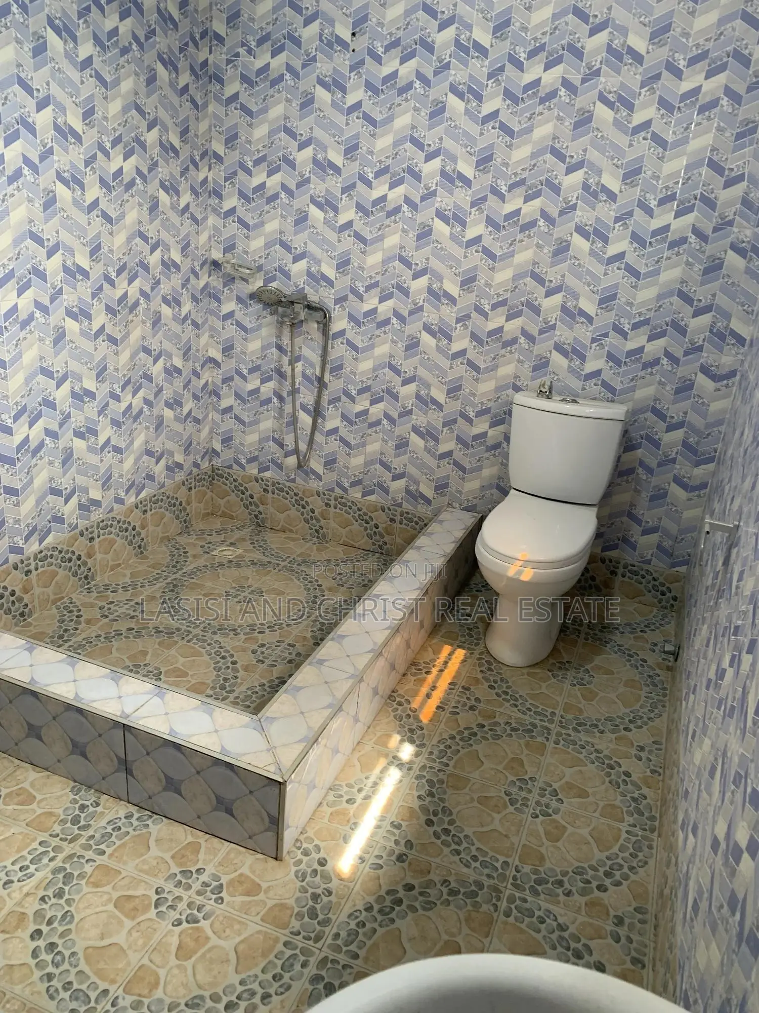 1bdrm Apartment in Lasisi And Christ, Amasaman for rent