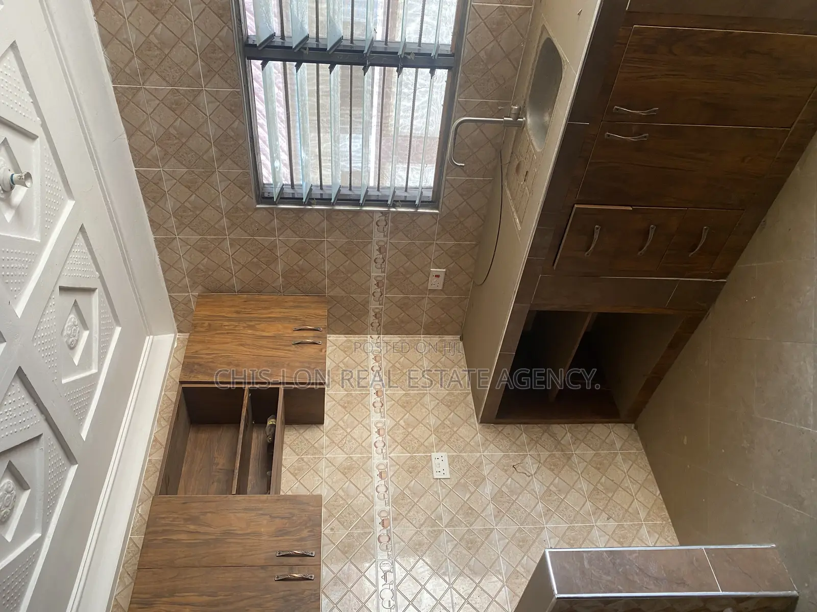 3bdrm House in Adam Nana Obom Road for rent