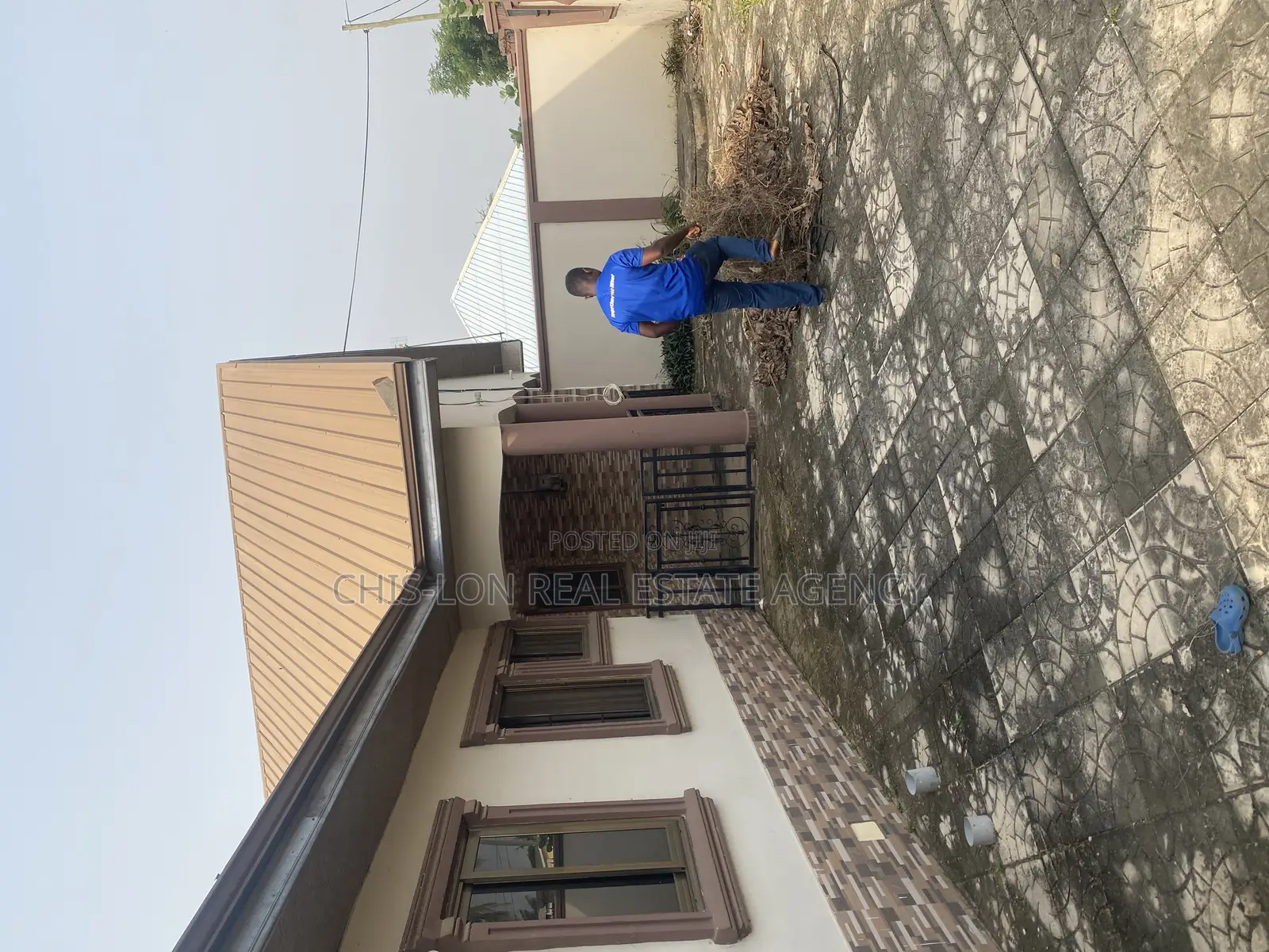 3bdrm House in Adam Nana Obom Road for rent