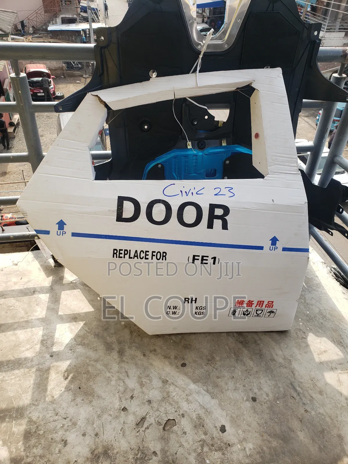 Civic 2022 Door Empty